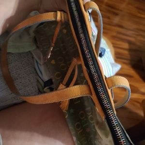 Dooney & Bourke purse